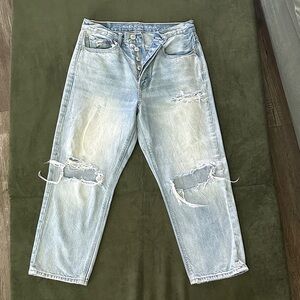 American Eagle Outfitters Women's Light Wash 90s Boyfriend Jeans